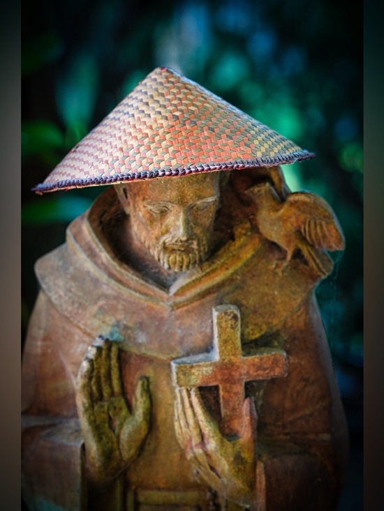 Handmade Accessories - Vietnamese Nón Lá - Handcrafted Artisanal Weave Conical Hat